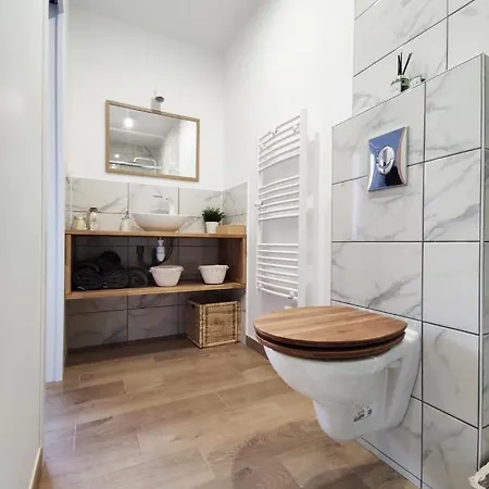 Studio Cosy Bienvenue Chez Elle Saint-Denis-de l'Hotel Exterior photo